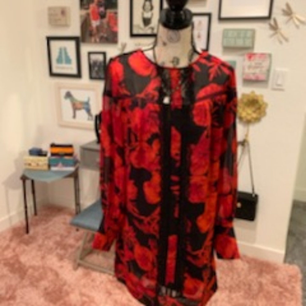 Dress - Picture 3 of 3